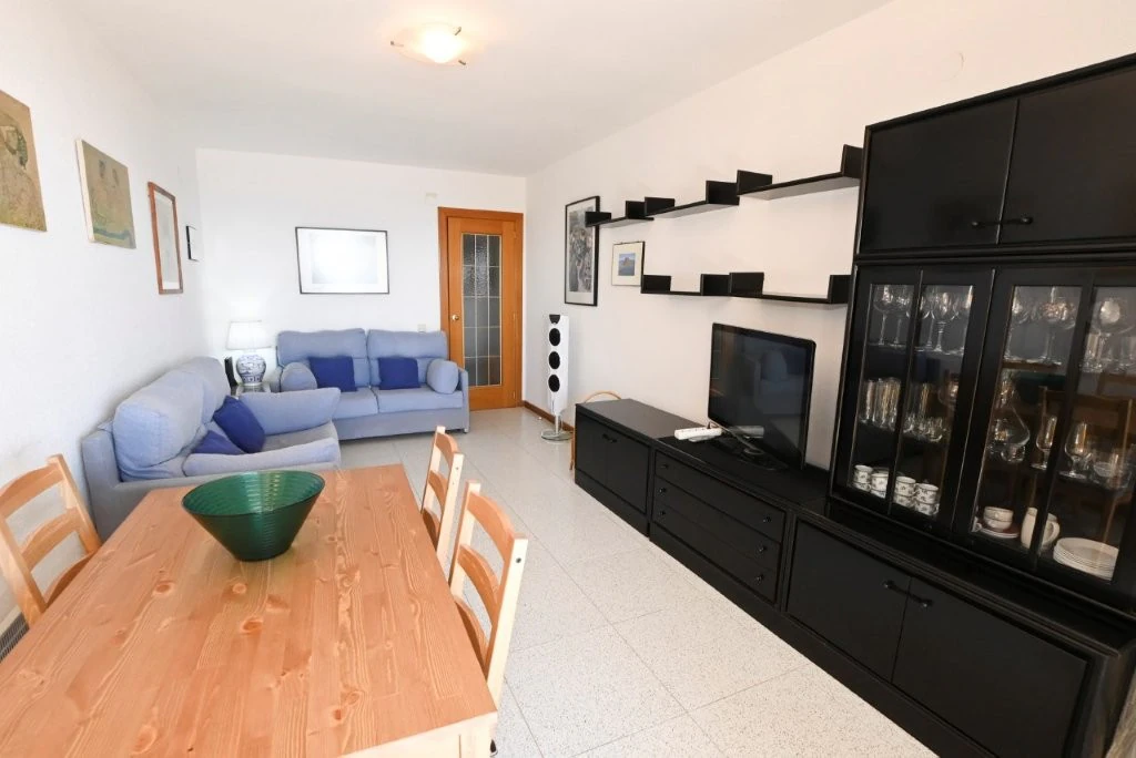 WOHNUNG ERSTER REIHE IN SEHR GUTER LAGE
