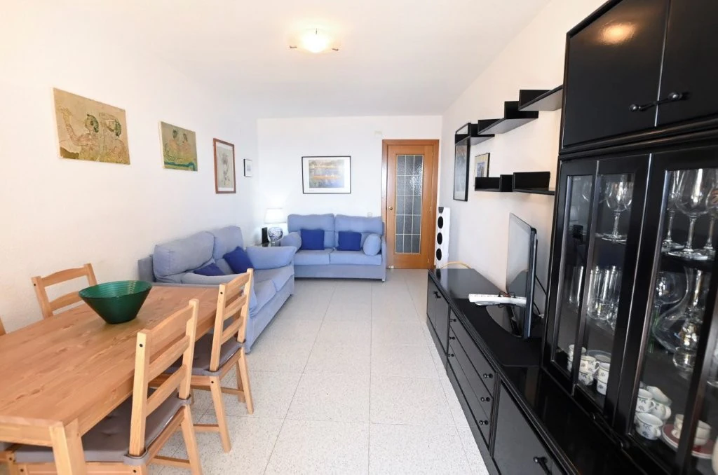 WOHNUNG ERSTER REIHE IN SEHR GUTER LAGE