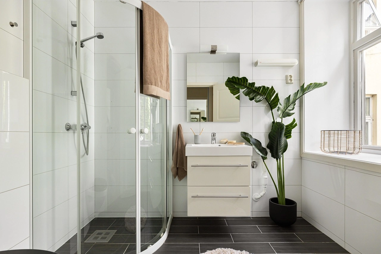 Reforma de baños en España: Guía de costes para 2025