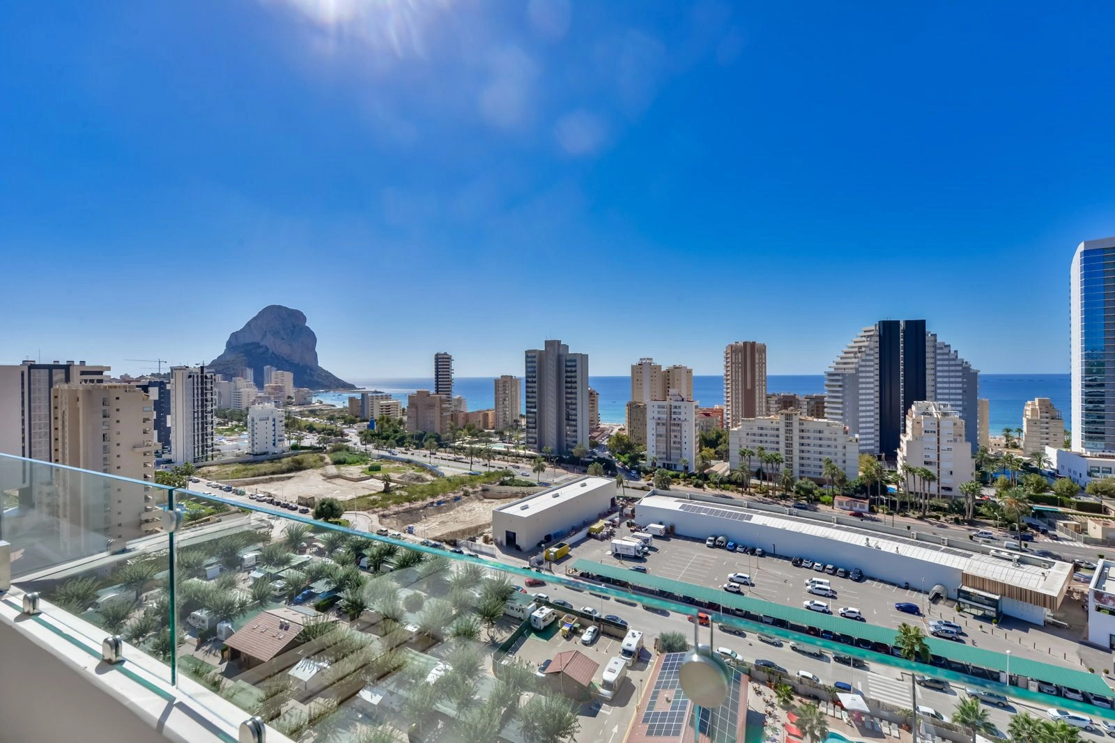 APPARTEMENT MET ZEEZICHT IN CALPE