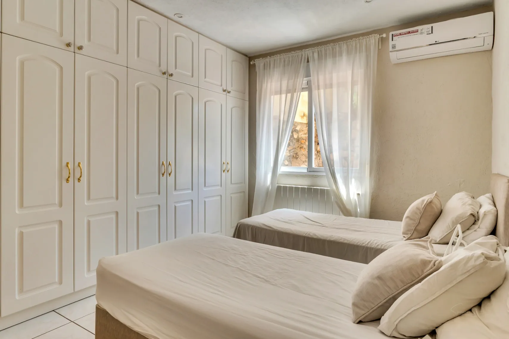 Villa for sale in Lliber:  Multigenerational, spacious