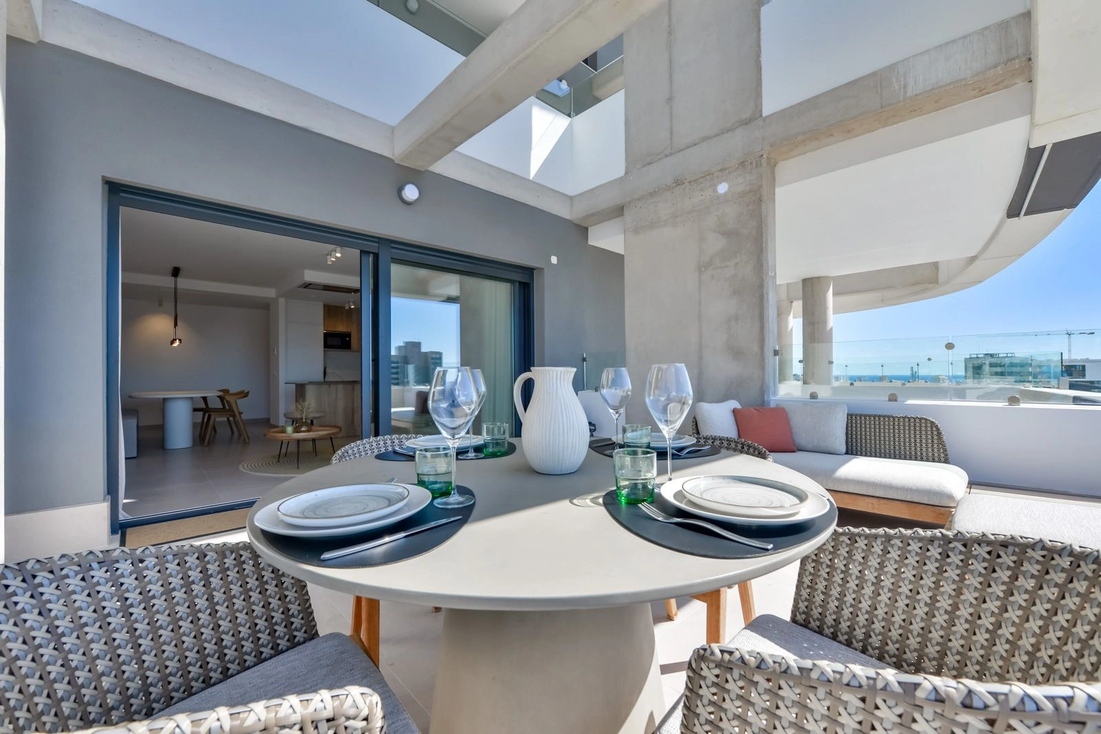 APPARTEMENT MET ZEEZICHT IN CALPE