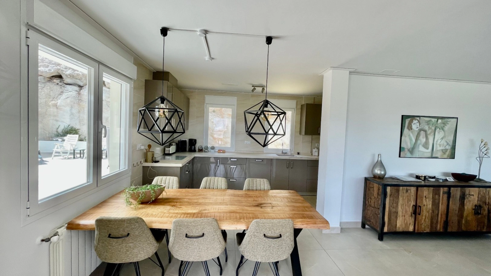 For sale in Alcalali: Modern and elegant