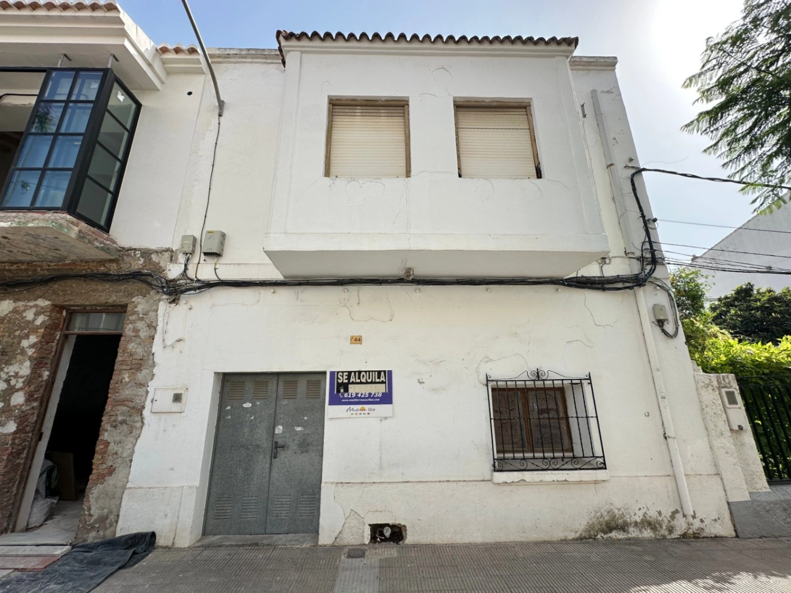 Ideal for commercial space, office or charming business