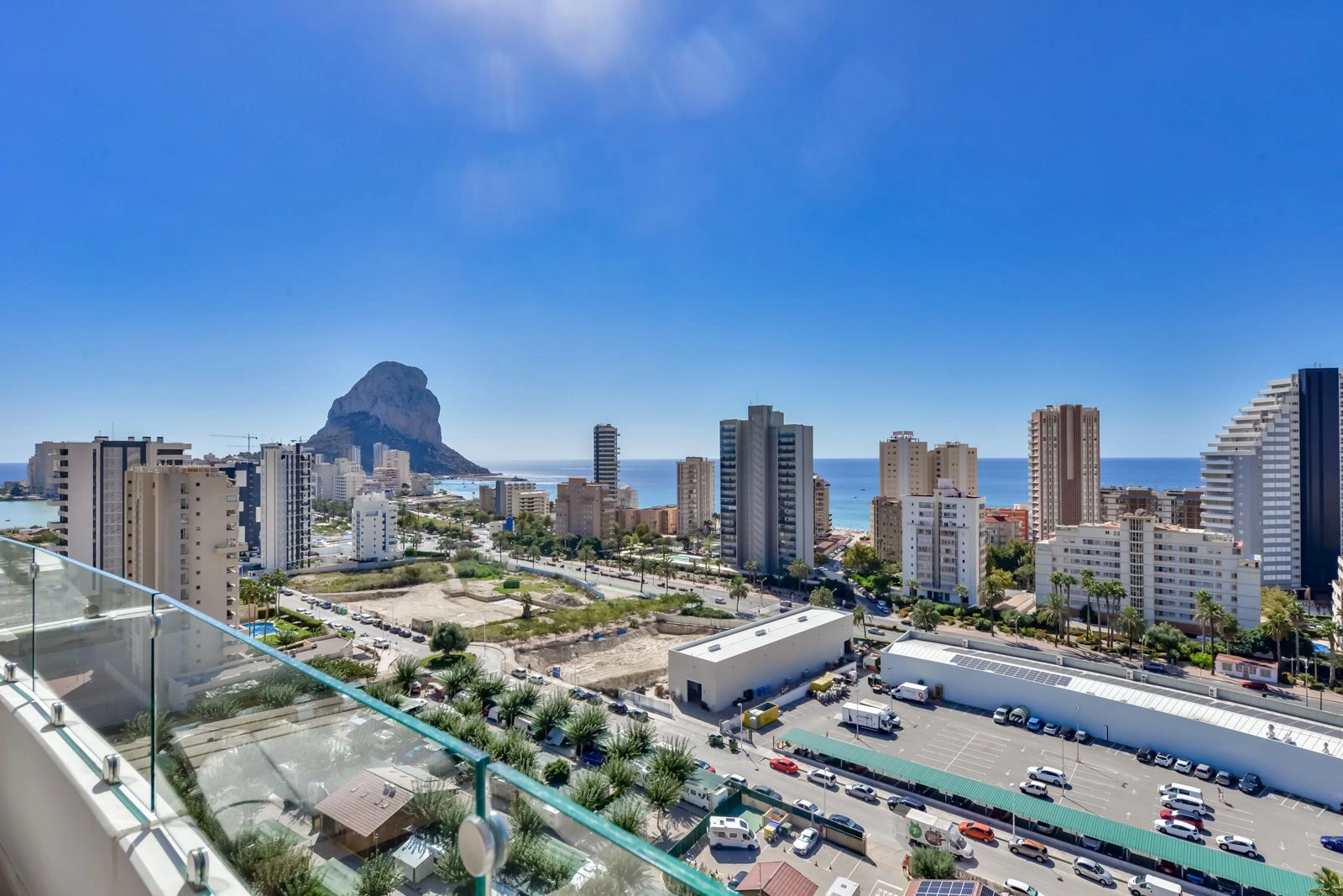 APPARTEMENT MET ZEEZICHT IN CALPE