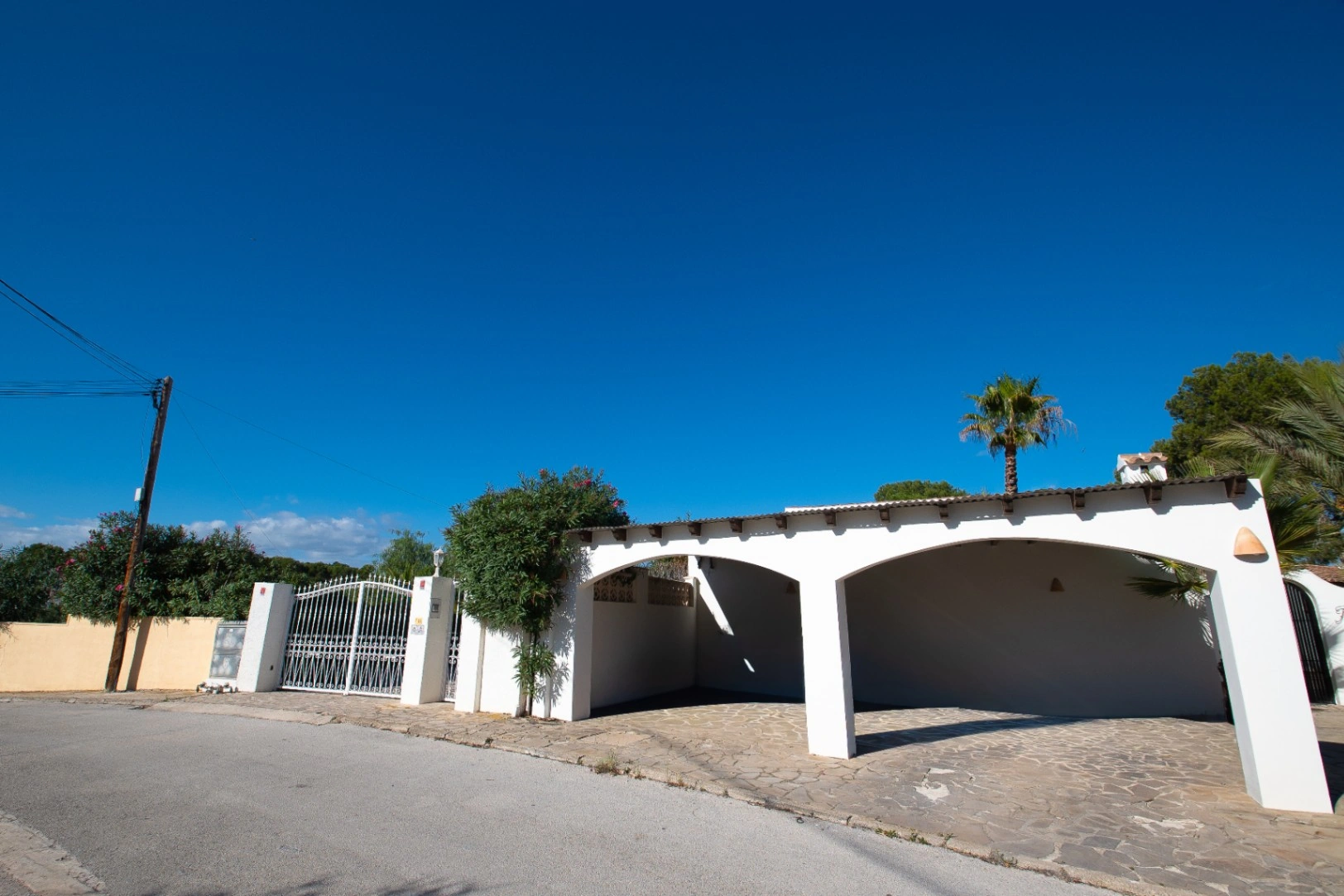Five-Bedroom Villa with Pool for Sale in Benimeit–Tabaira, Moraira