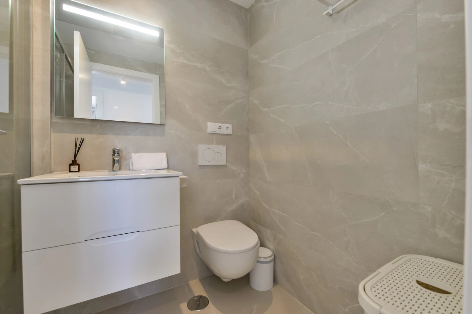 APPARTEMENT MET ZEEZICHT IN CALPE