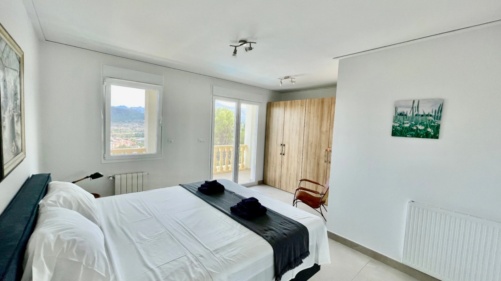 For sale in Alcalali: Modern and elegant