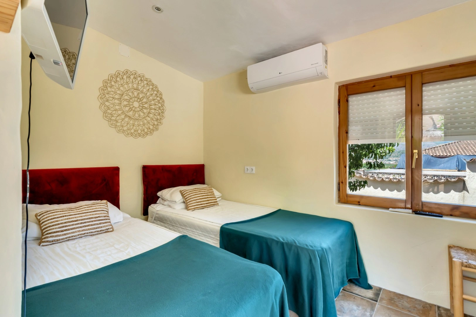 Villa for sale in Lliber:  Multigenerational, spacious