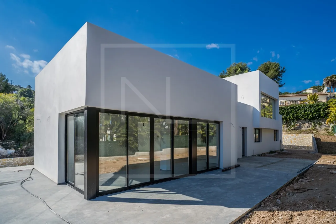3 bedroom 2 bathroom Detached Brand New Villa For Sale in Javea