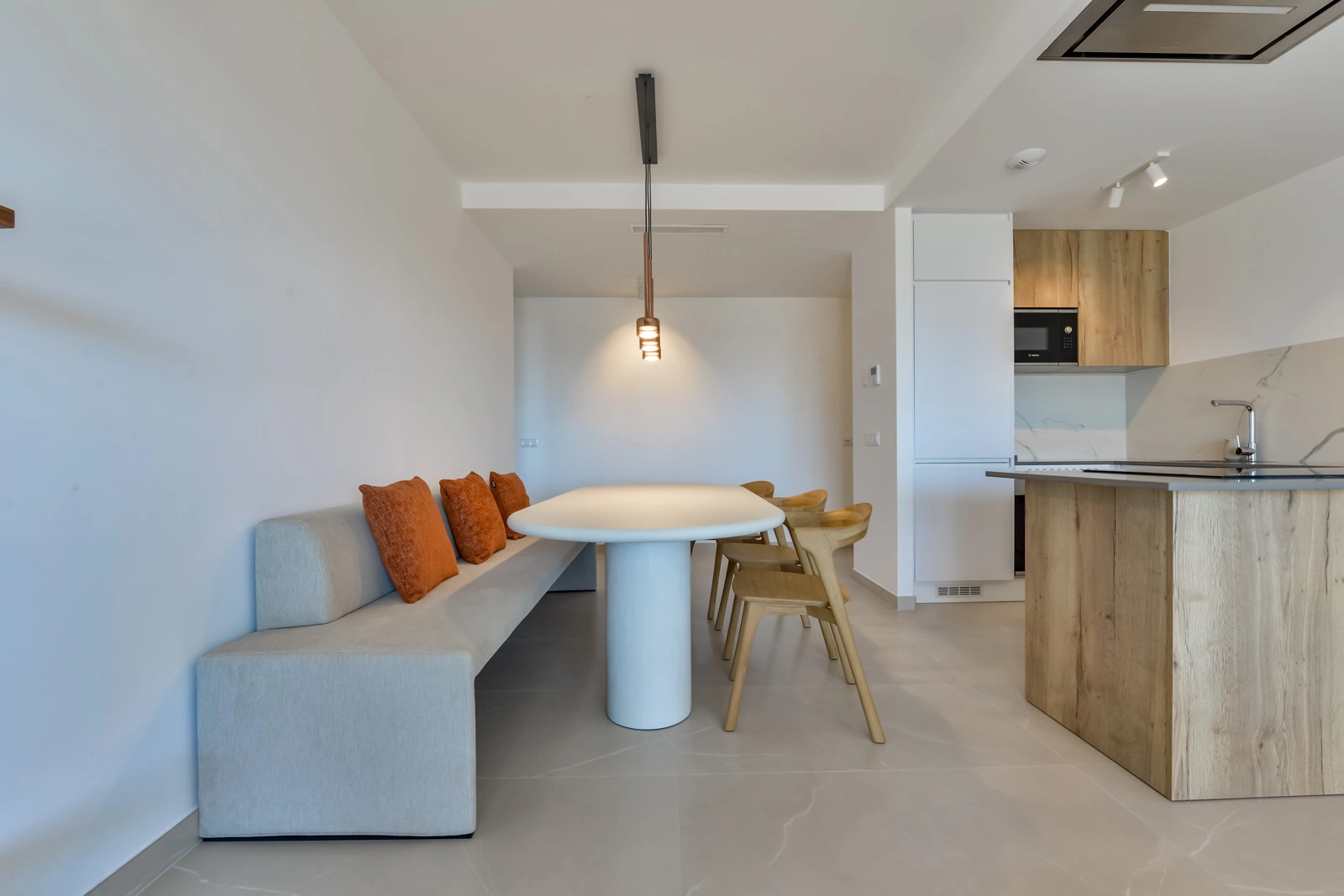 APPARTEMENT MET ZEEZICHT IN CALPE