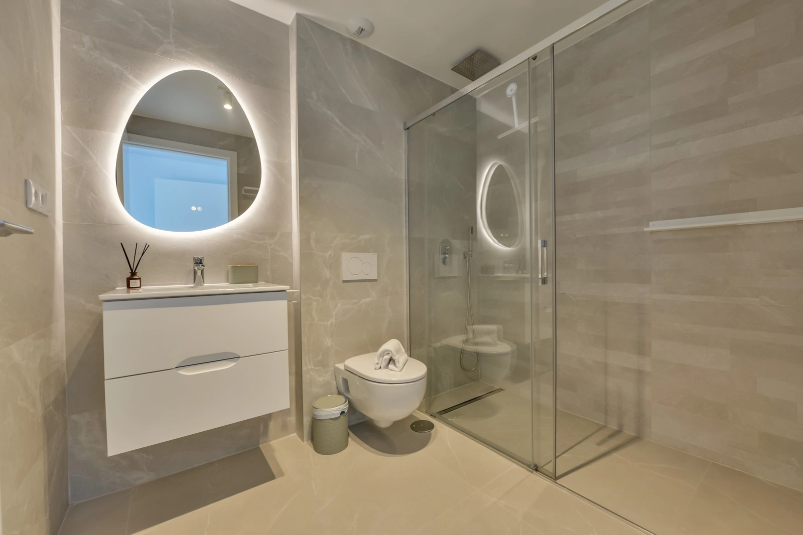 APPARTEMENT MET ZEEZICHT IN CALPE