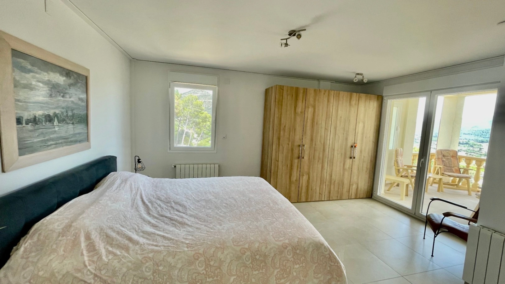For sale in Alcalali: Modern and elegant