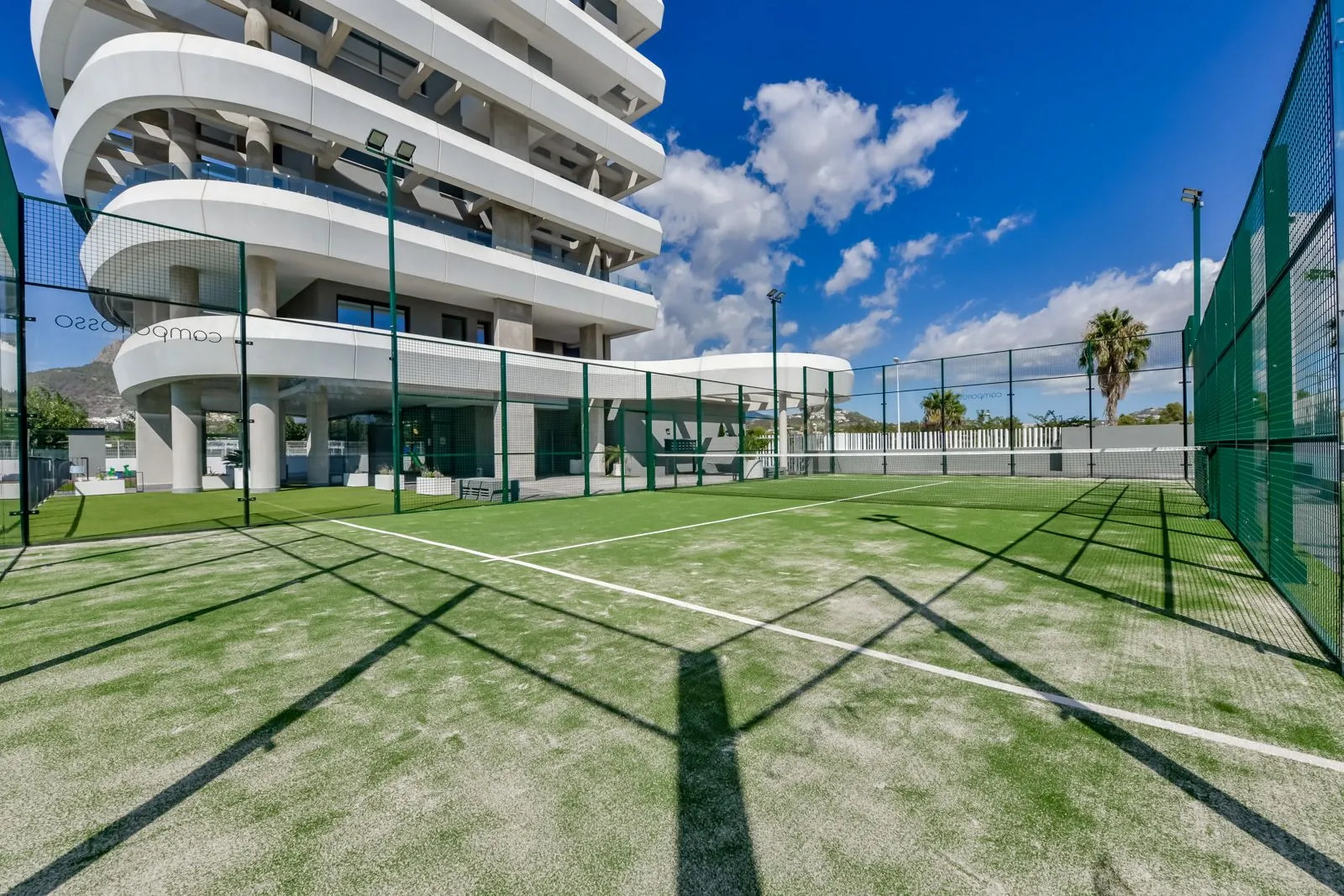 APPARTEMENT MET ZEEZICHT IN CALPE