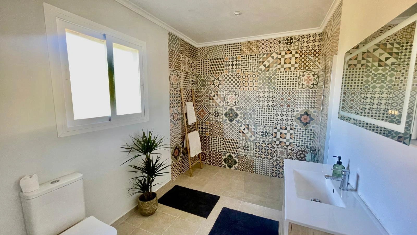Villa for sale in Lliber:  Multigenerational, spacious