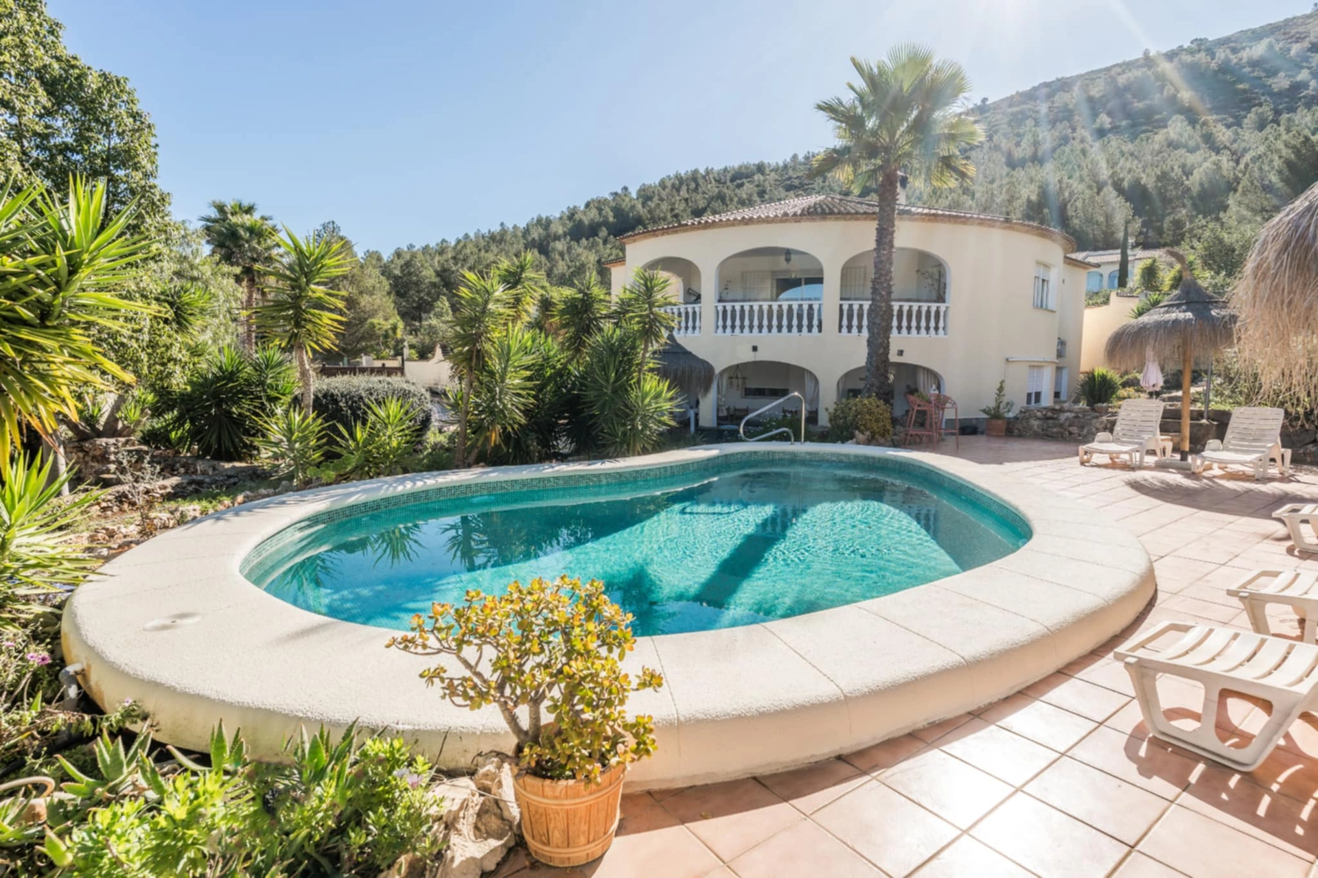 Villa for sale in Lliber:  Multigenerational, spacious