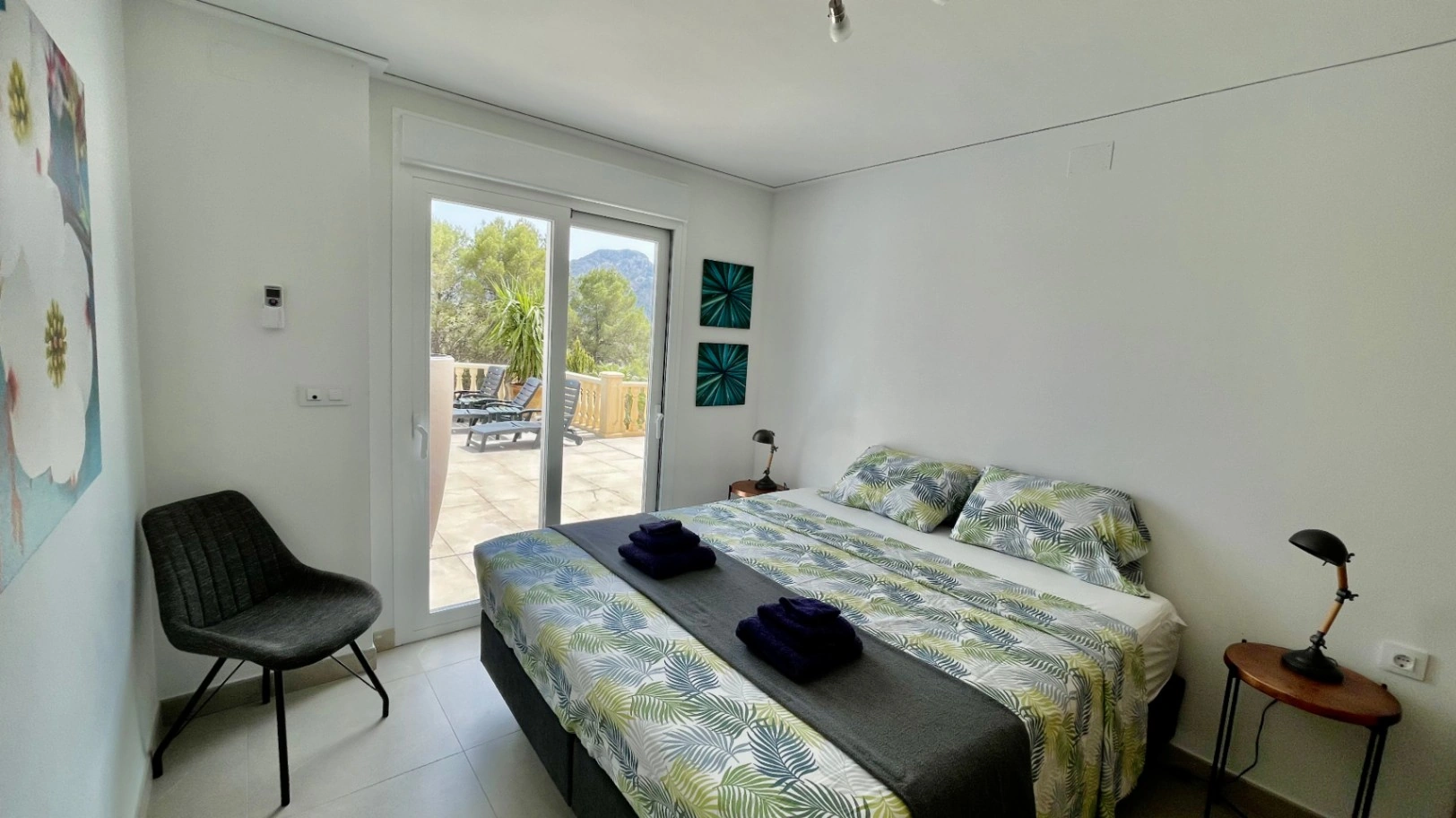 For sale in Alcalali: Modern and elegant