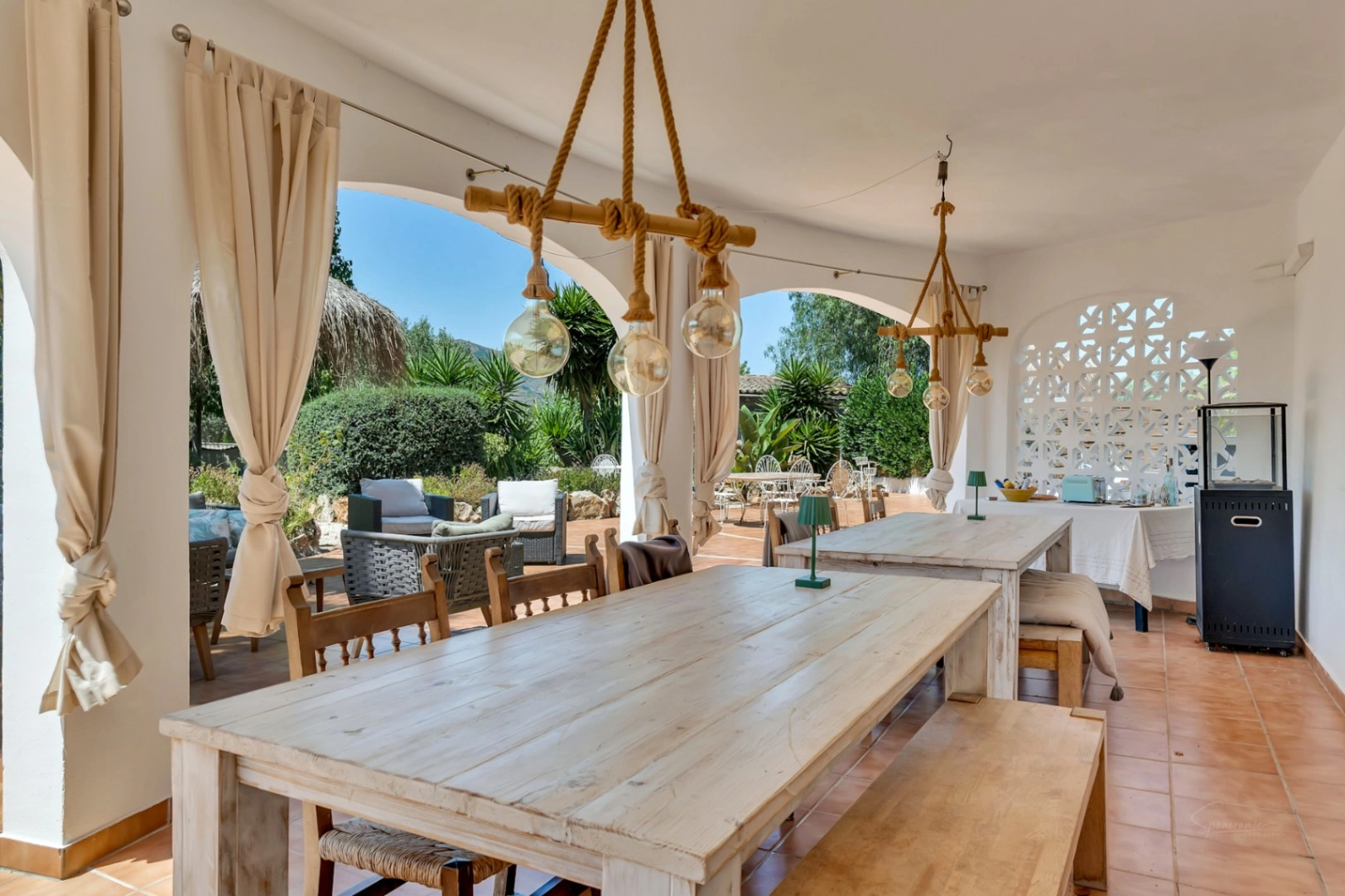 Villa for sale in Lliber:  Multigenerational, spacious