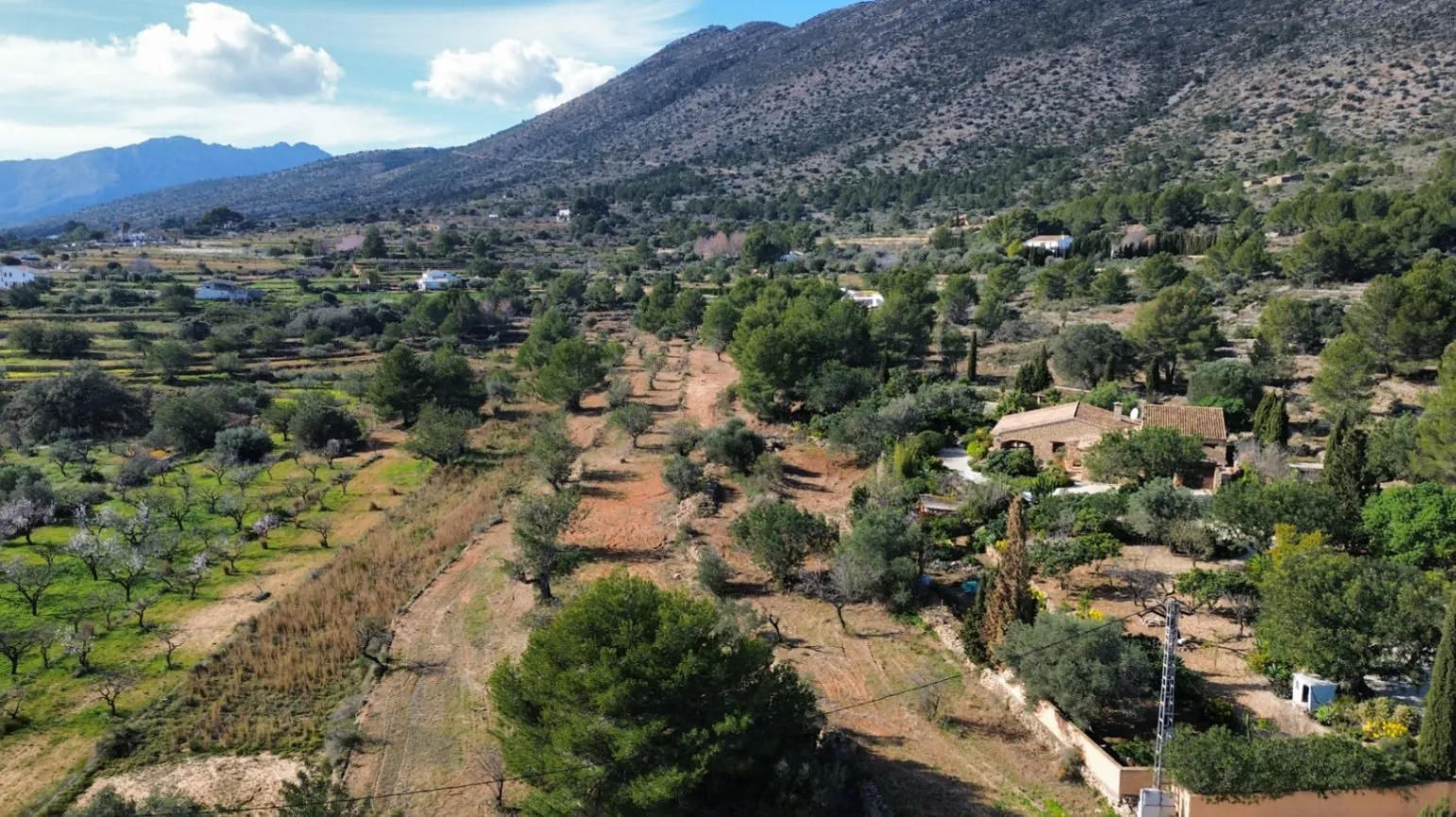 Enorm land in Benissa