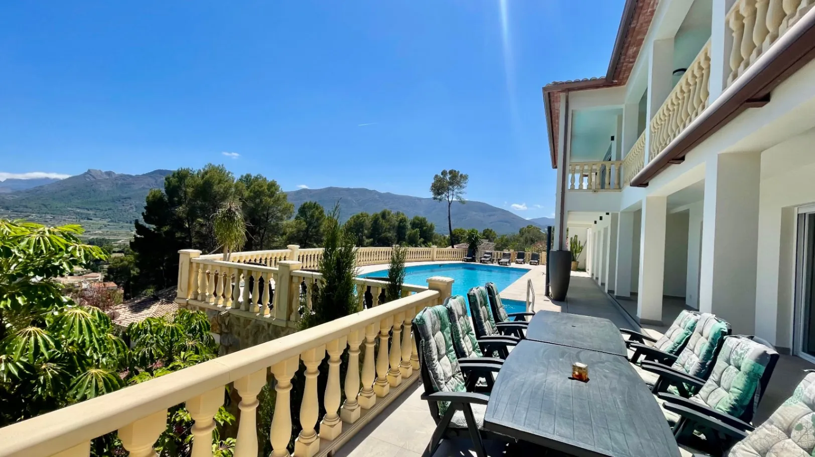 For sale in Alcalali: Modern and elegant
