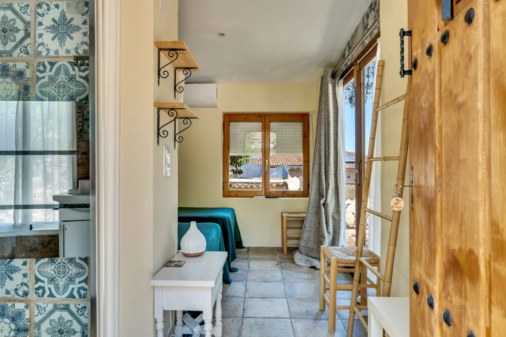 Villa for sale in Lliber:  Multigenerational, spacious