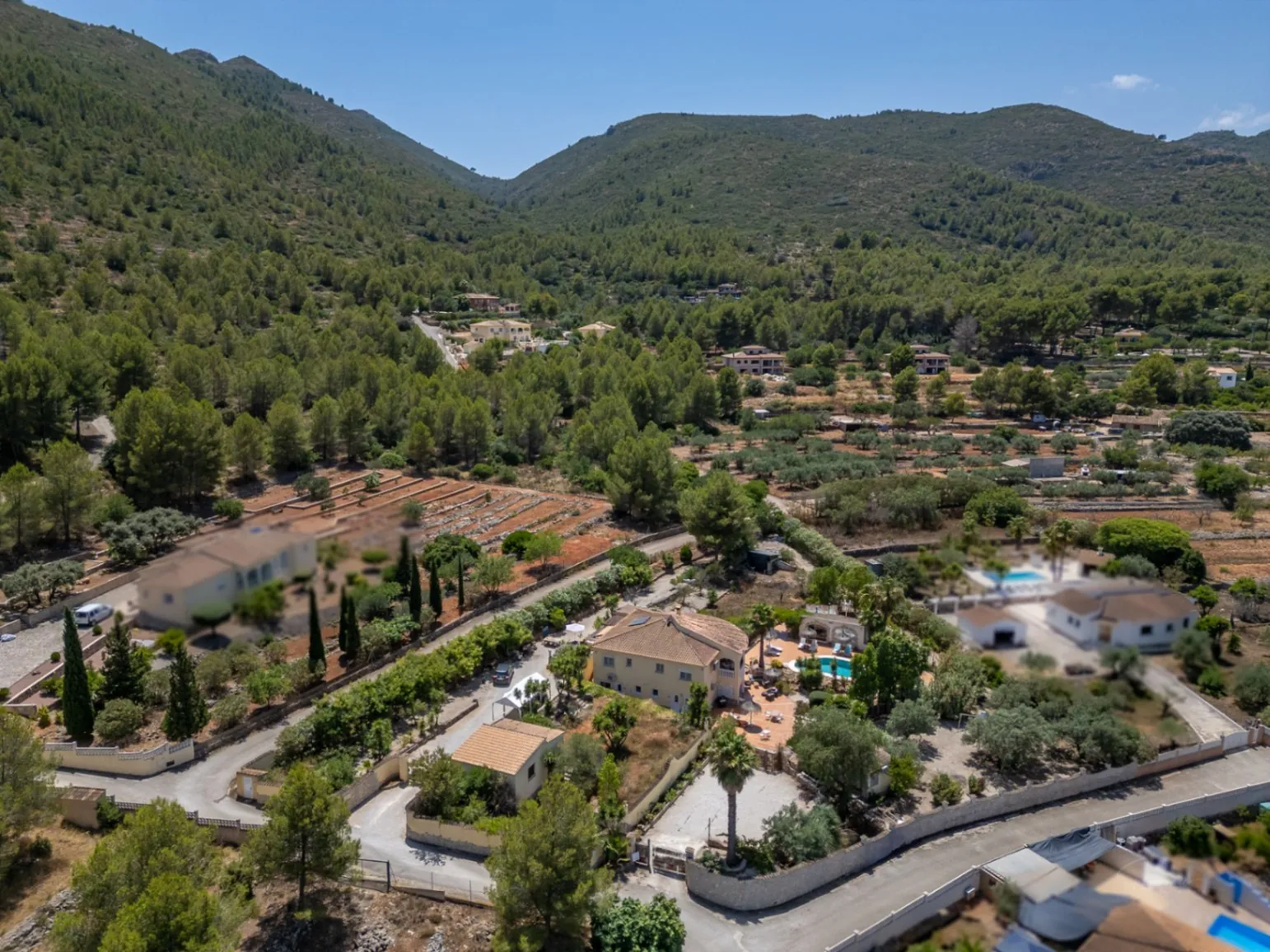 Villa for sale in Lliber:  Multigenerational, spacious