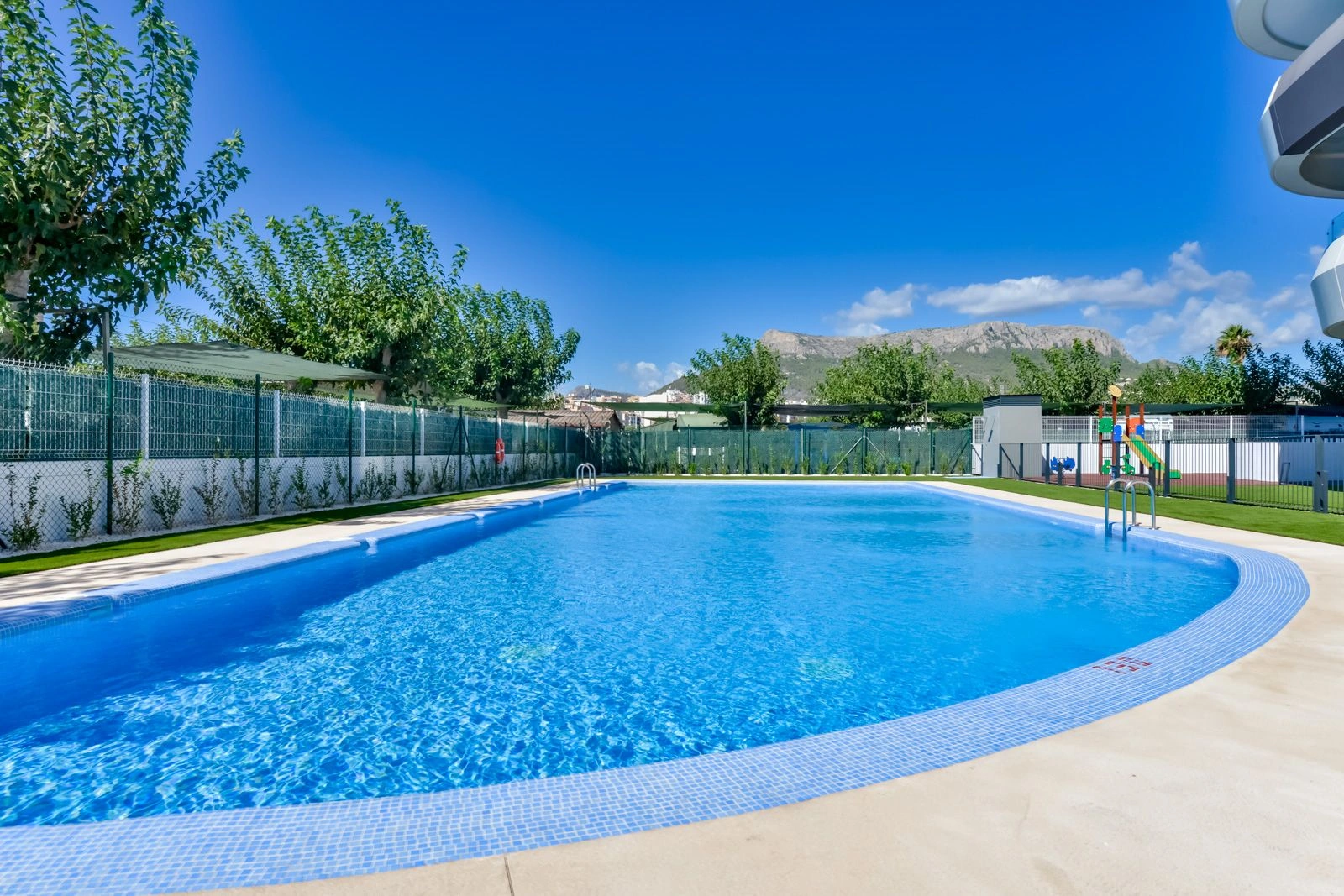 APPARTEMENT MET ZEEZICHT IN CALPE