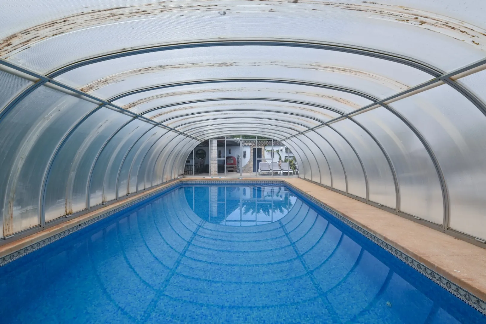 Charmante Mediterraanse Villa met Zeezicht, Groot Overdekt Zwembad en Tuin – Teulada