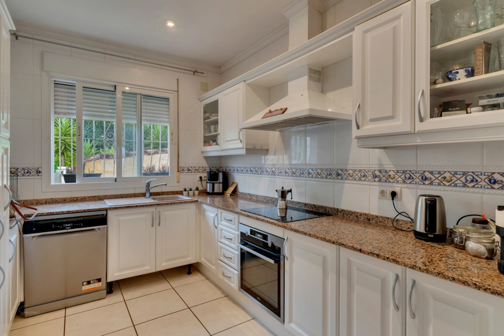Villa for sale in Lliber:  Multigenerational, spacious