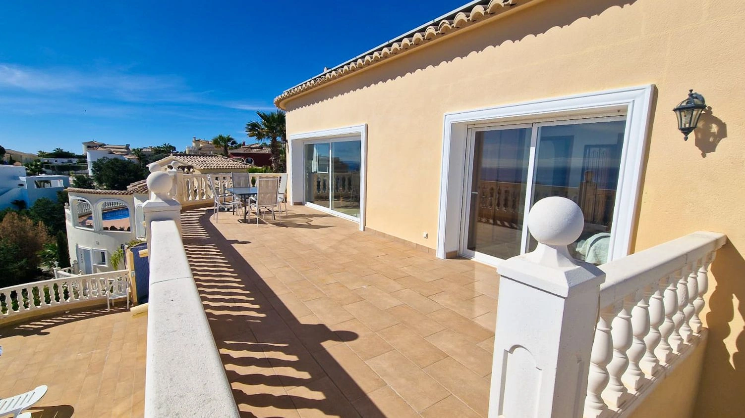 Spacious 4-Bedroom Villa for Sale – 820 m Plot | Costa Blanca