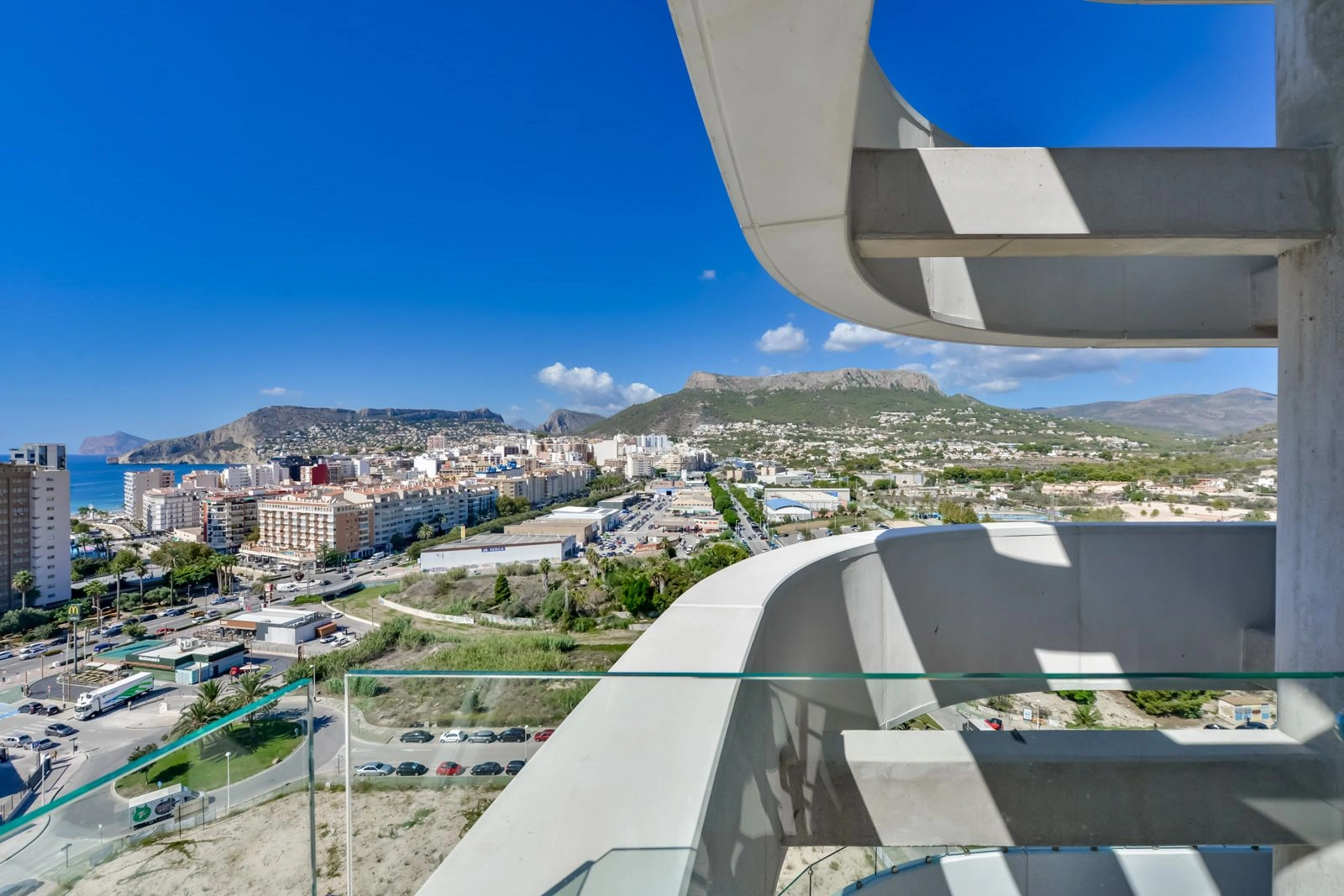 APPARTEMENT MET ZEEZICHT IN CALPE