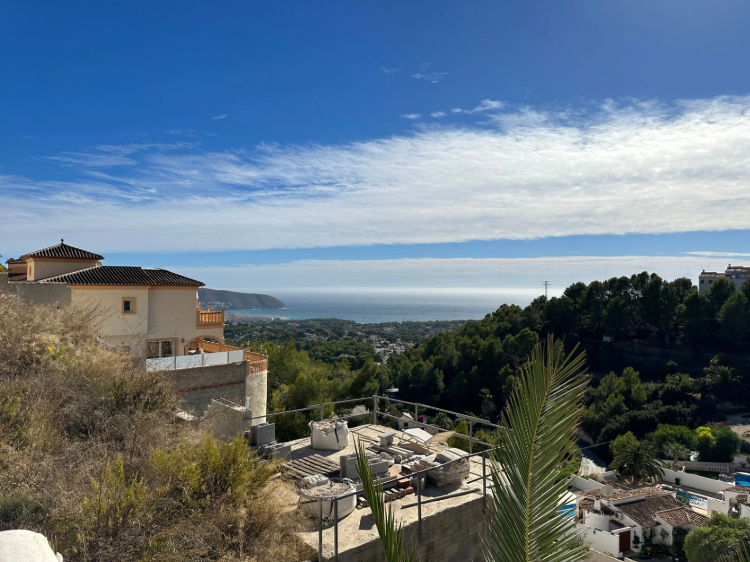 Plot with sea views in Moraira