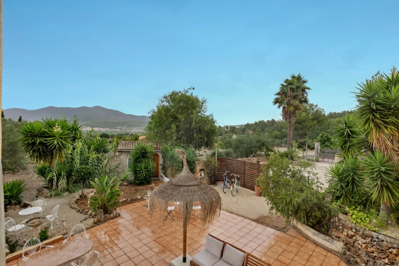 Villa for sale in Lliber:  Multigenerational, spacious
