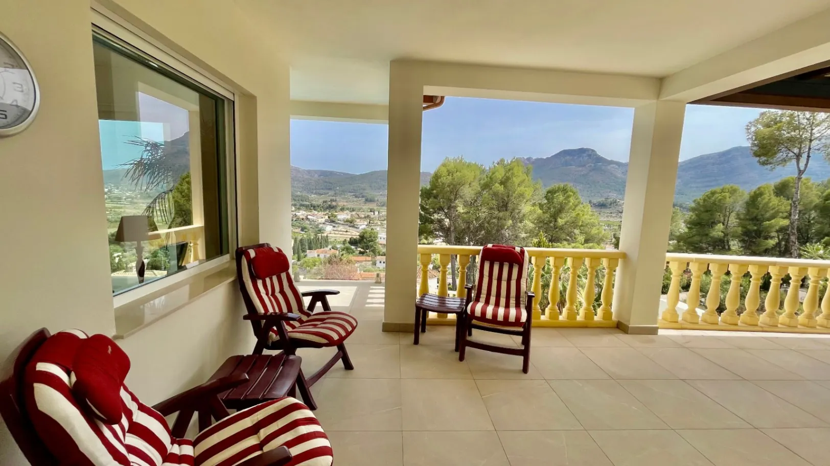 For sale in Alcalali: Modern and elegant