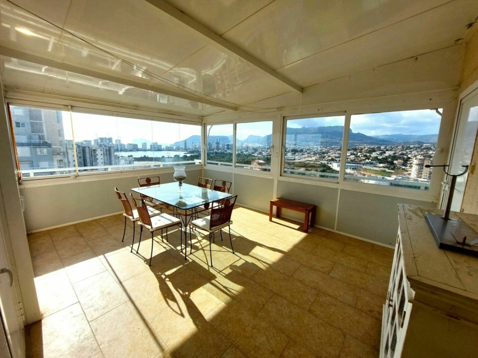 Duplex penthouse met een ruim terras