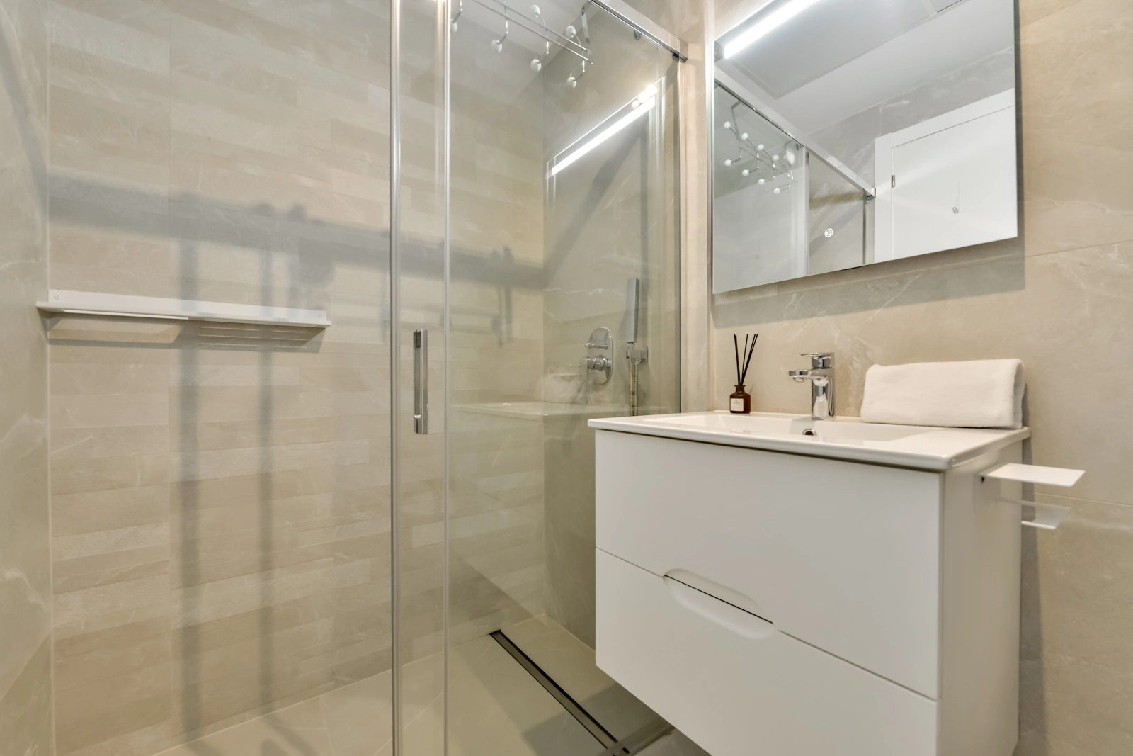 APPARTEMENT MET ZEEZICHT IN CALPE