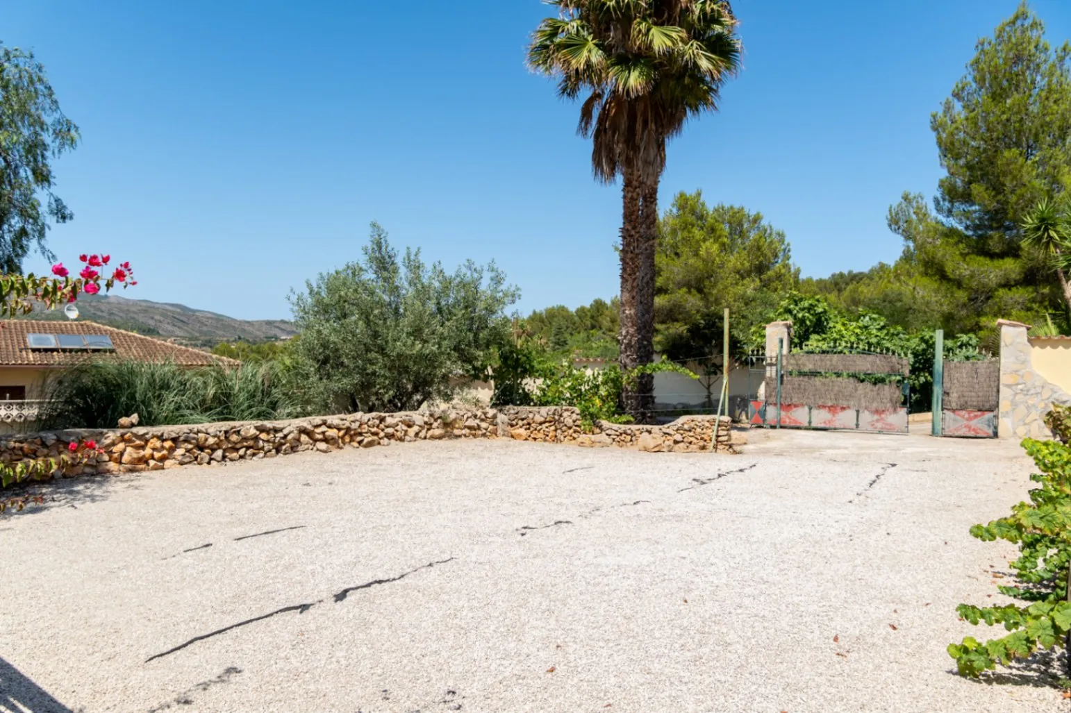 Villa for sale in Lliber:  Multigenerational, spacious