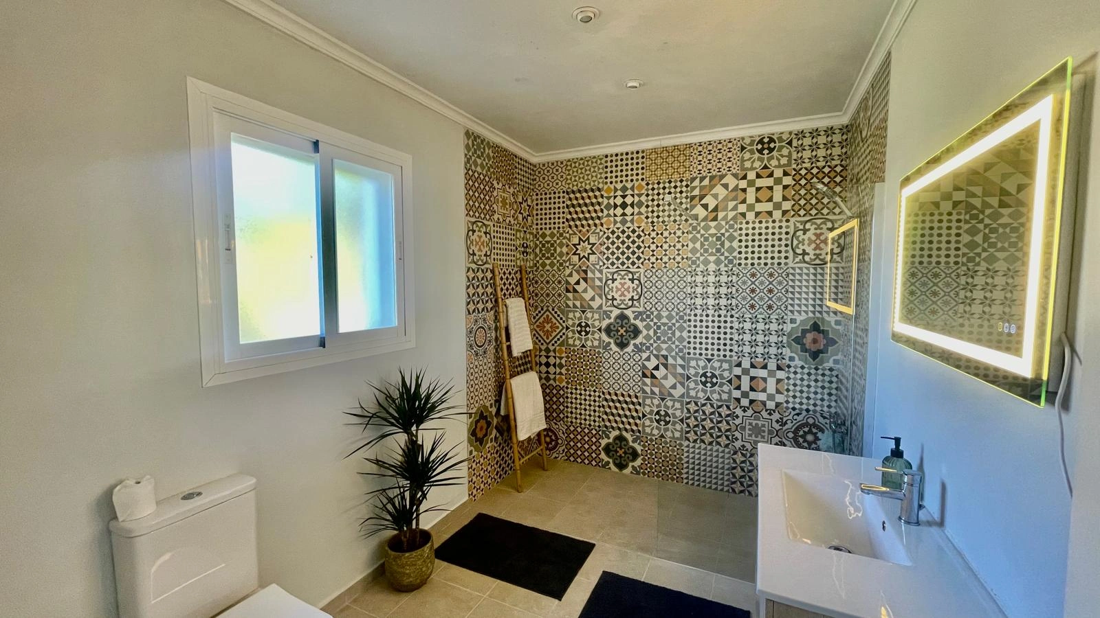 Villa for sale in Lliber:  Multigenerational, spacious