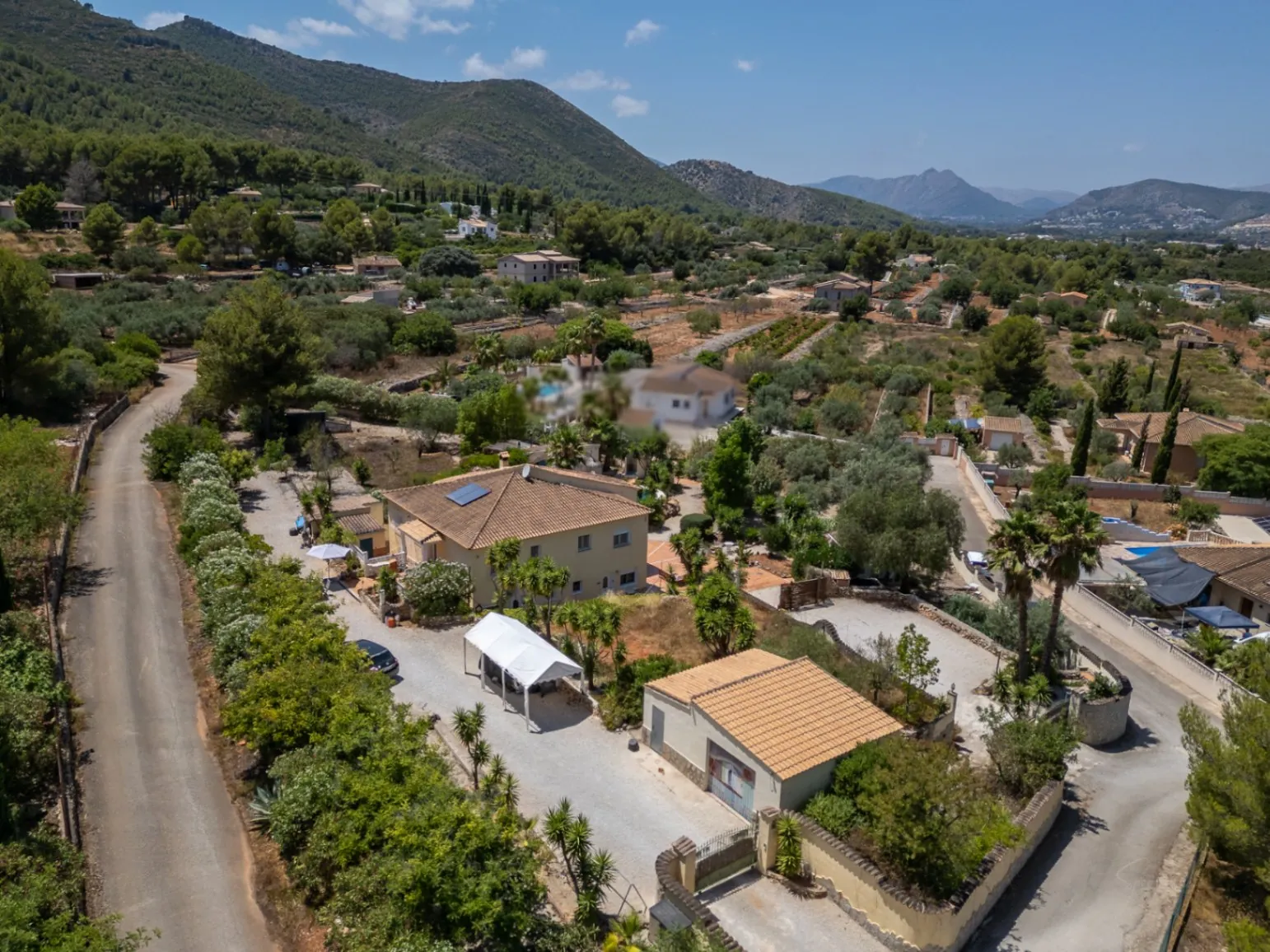 Villa for sale in Lliber:  Multigenerational, spacious