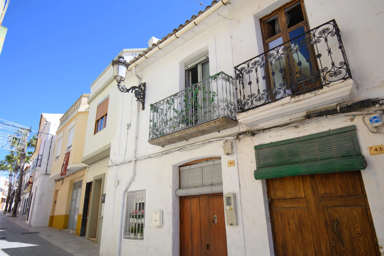 Spectacular reformed townhouse for sale in Teulada