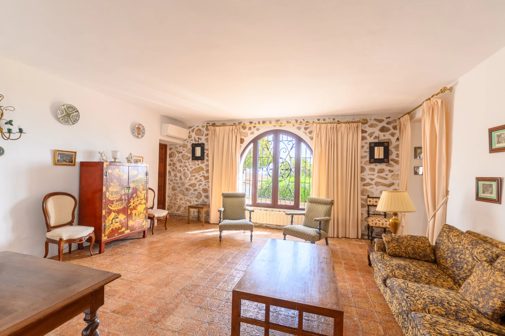 Baile del Sol Exclusive Rustic Estate with Unrivalled Coastal Panoramas