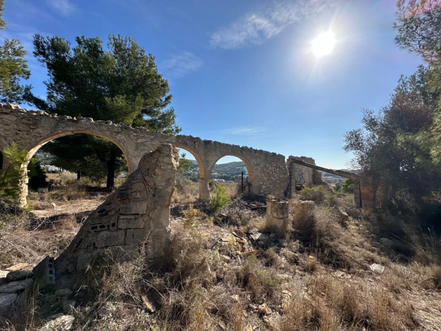 Immense terrain rustique avec vue sur la mer à Moraira