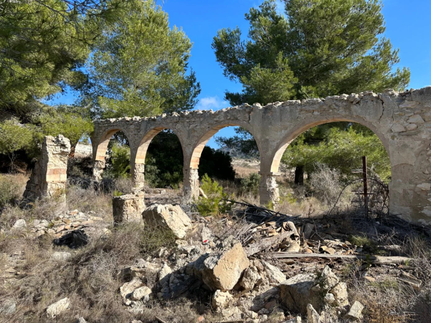 Immense terrain rustique avec vue sur la mer à Moraira