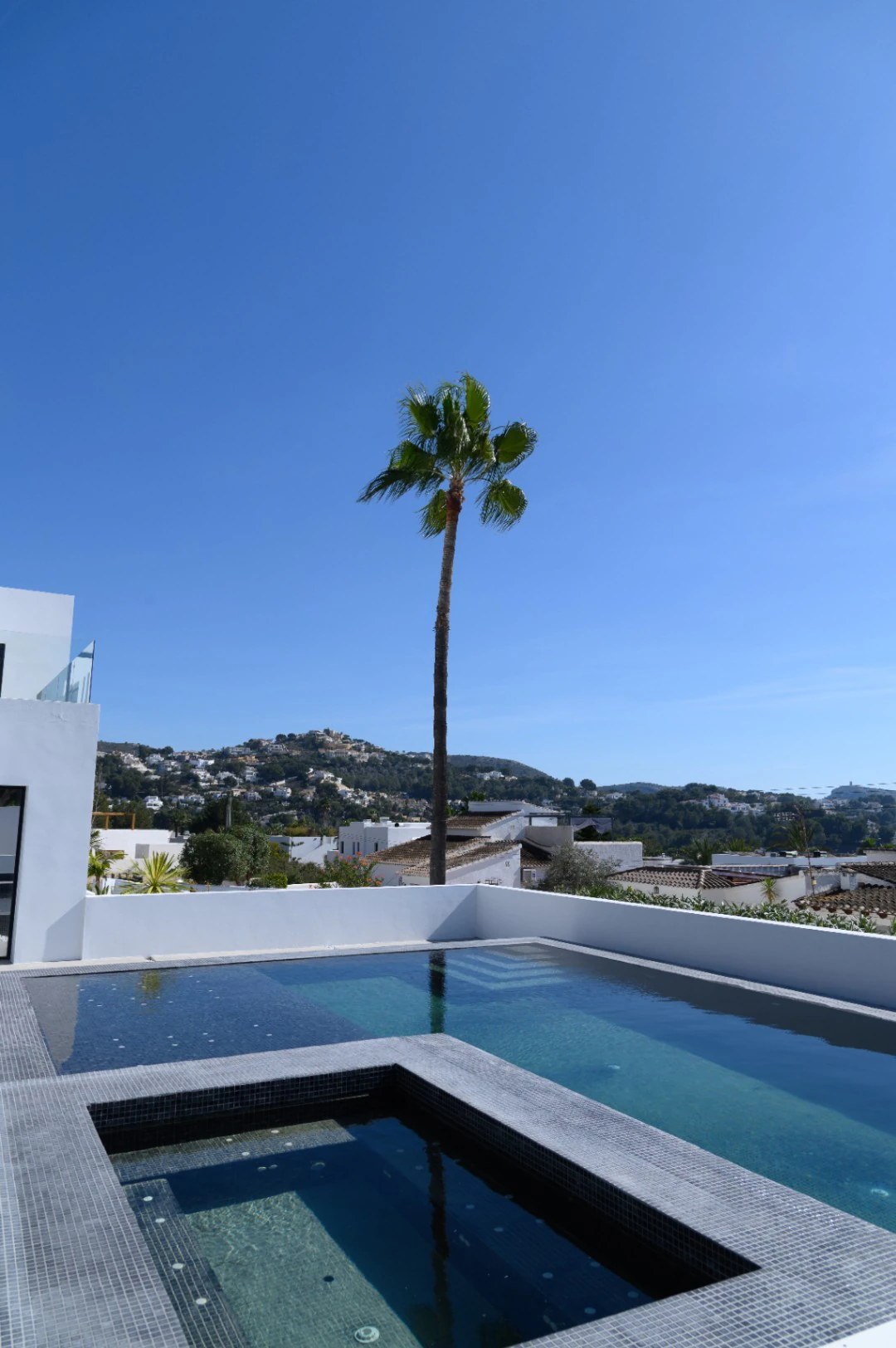 Exclusive Modern Villa in Prime Moraira Location – 5 Bedrooms, Pool  Jacuzzi