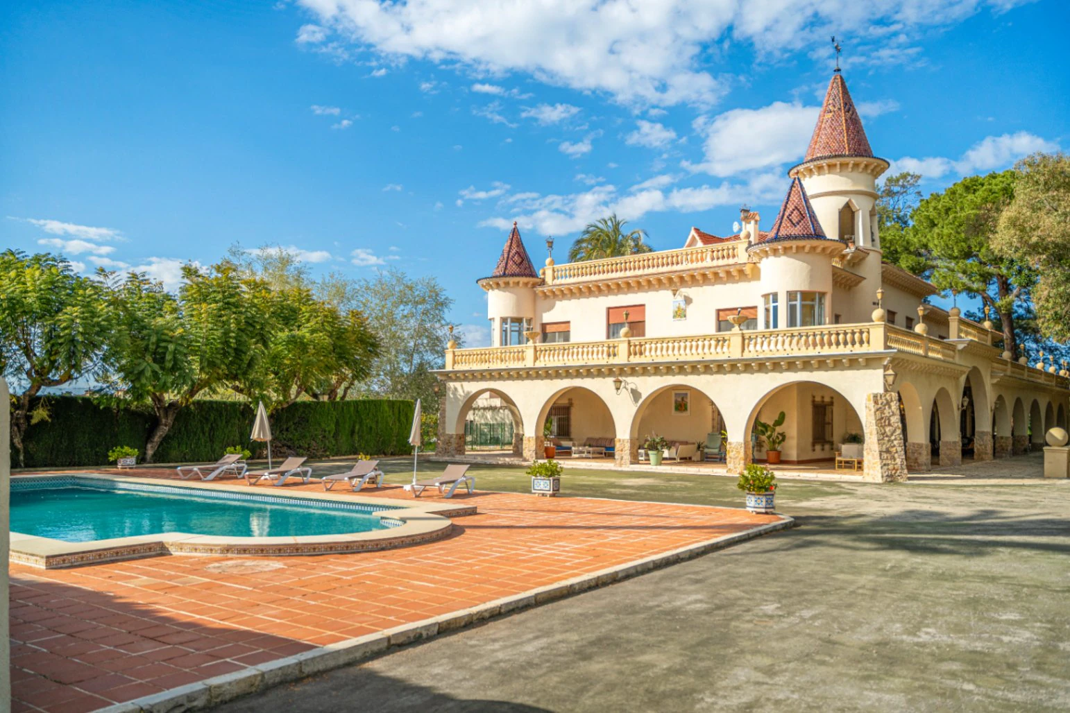 Villa de style baroque de luxe à vendre à Denia