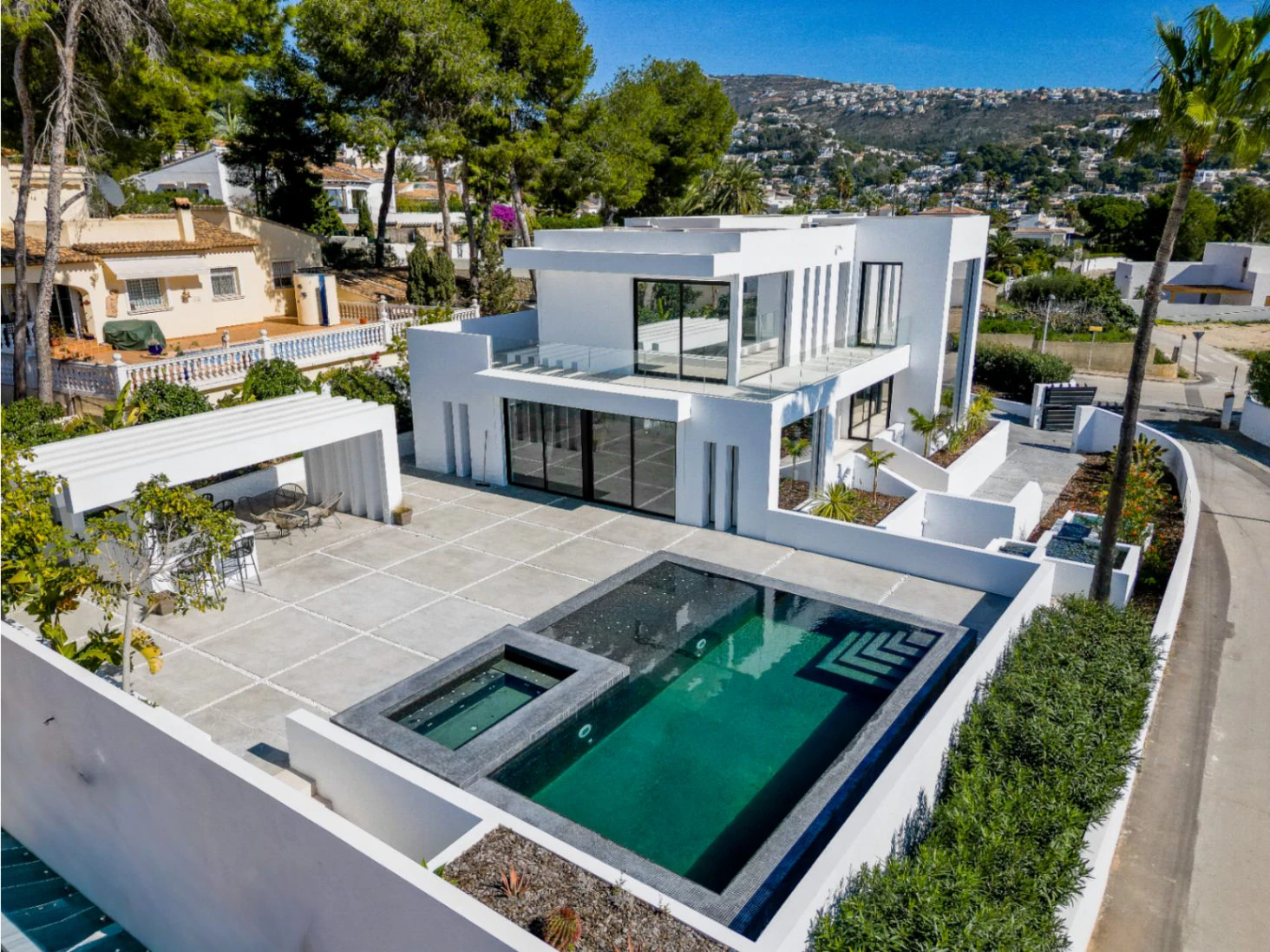 Exclusive Modern Villa in Prime Moraira Location – 5 Bedrooms, Pool  Jacuzzi