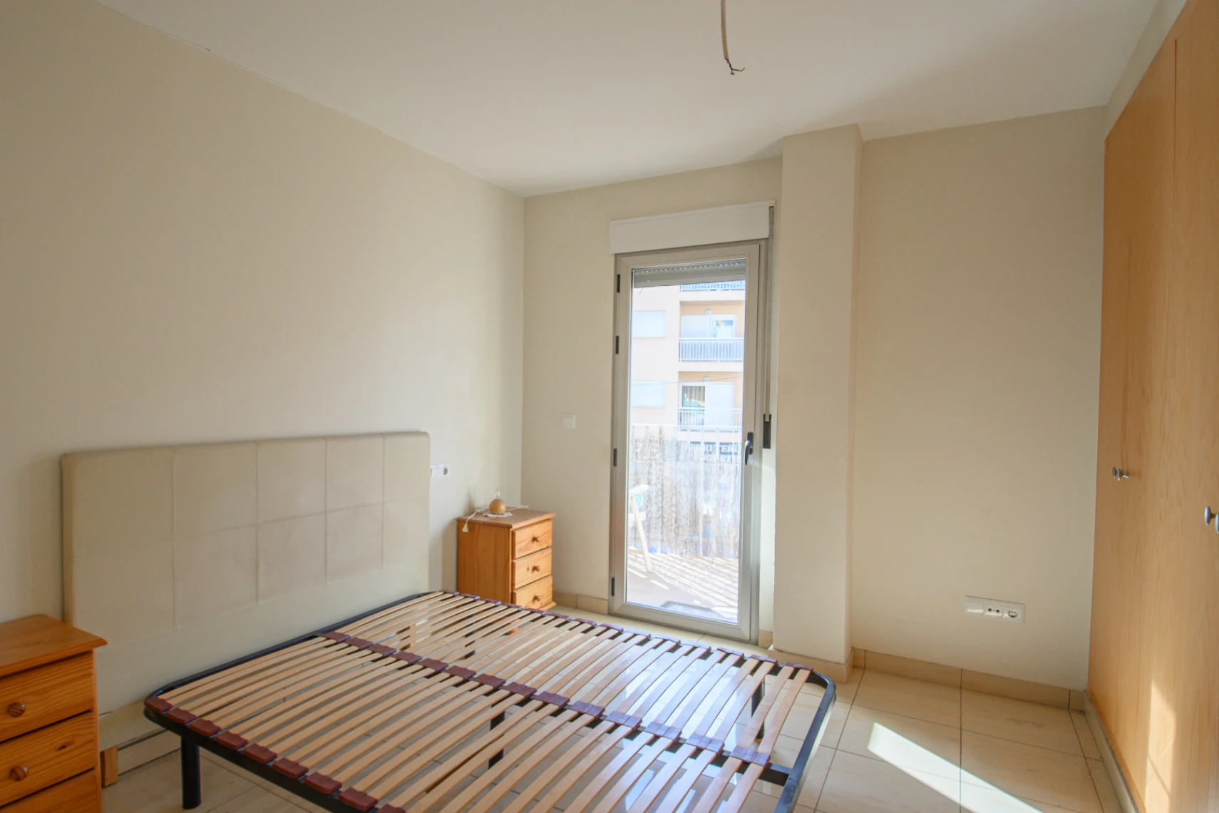 Wohnung zu verkaufen in Teulada mit einfachem Zugang zu Bars und Restaurants.