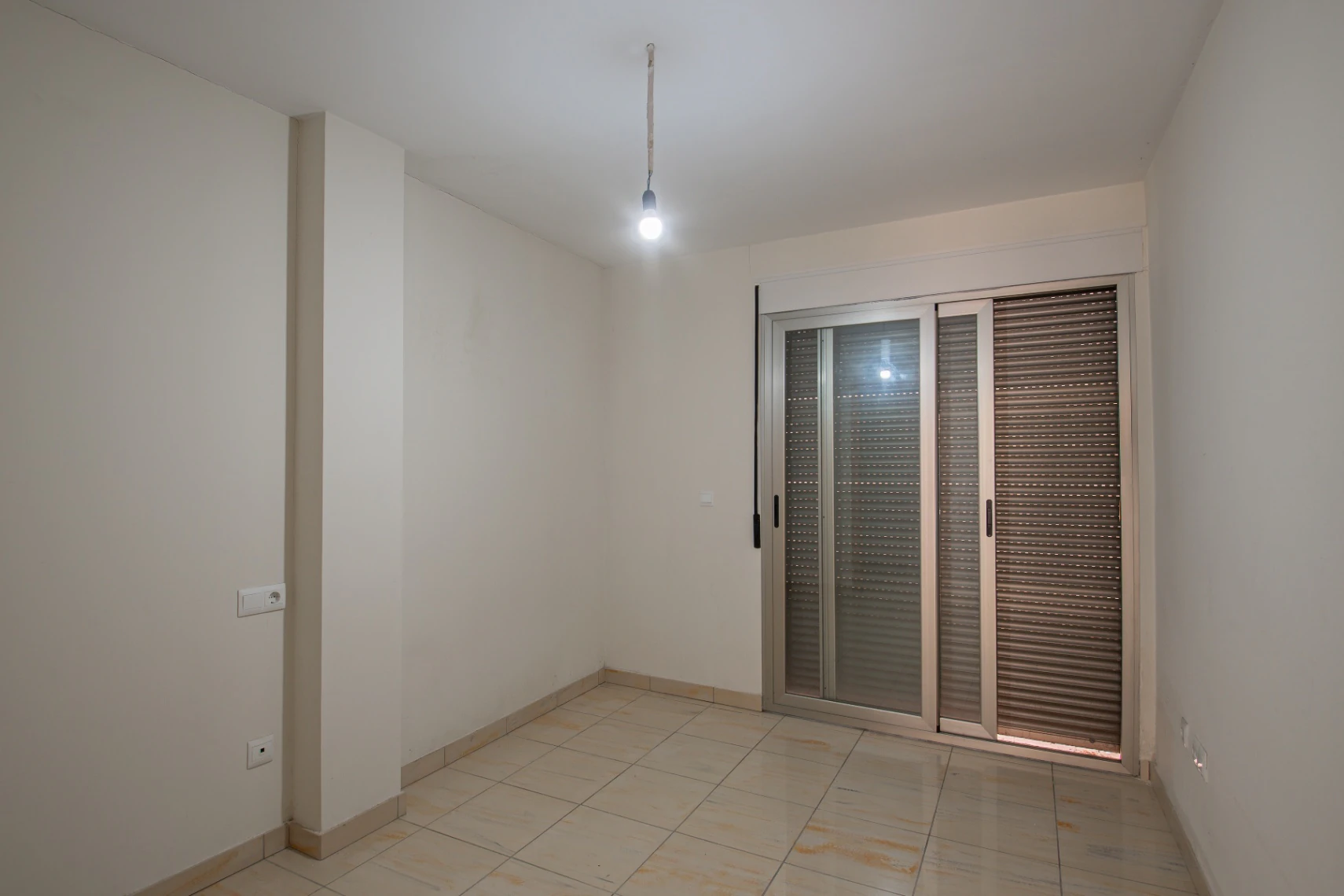 Wohnung zu verkaufen in Teulada mit einfachem Zugang zu Bars und Restaurants.