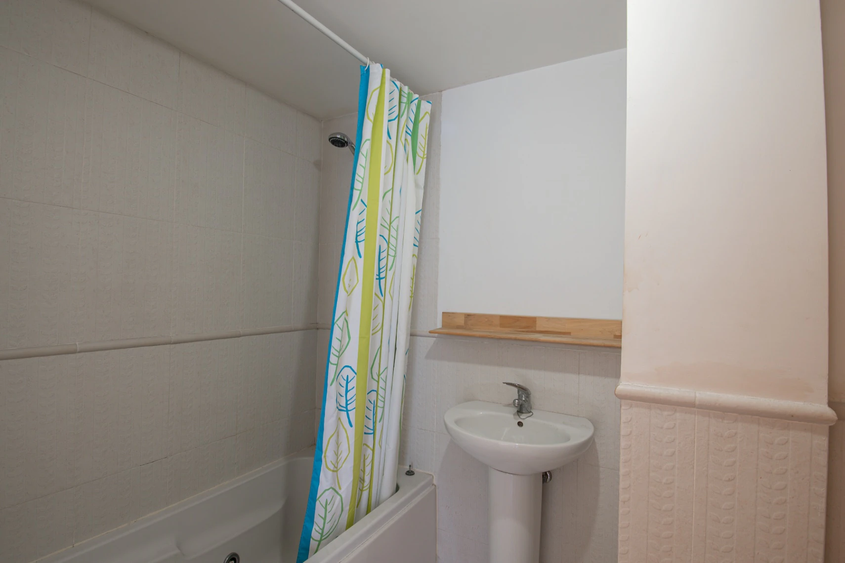 Wohnung zu verkaufen in Teulada mit einfachem Zugang zu Bars und Restaurants.