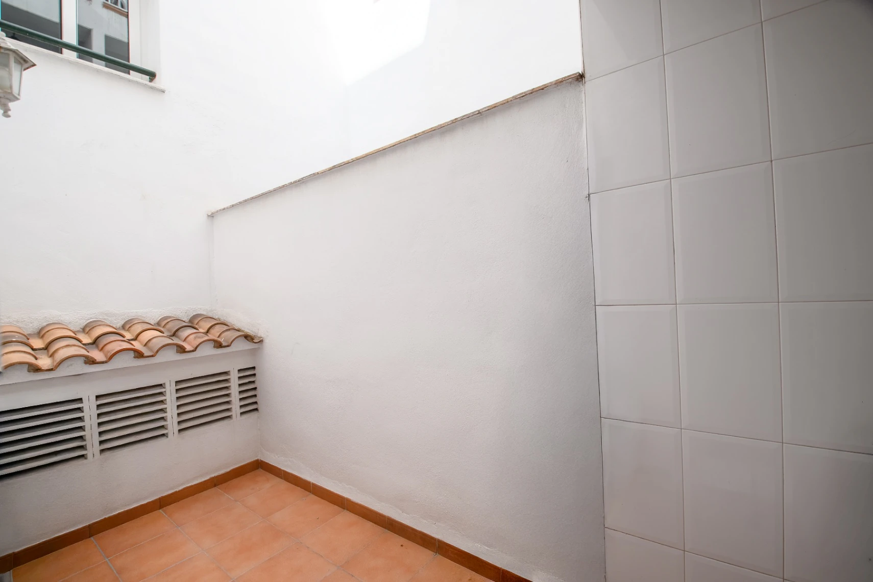 Amplio apartamento de 3 habitaciones con vistas al campo en el centro de Teulada